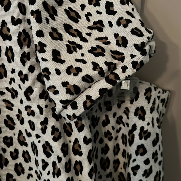 LOFT crop top and mid length casual skirt set. RAWR - Picture 3 of 6